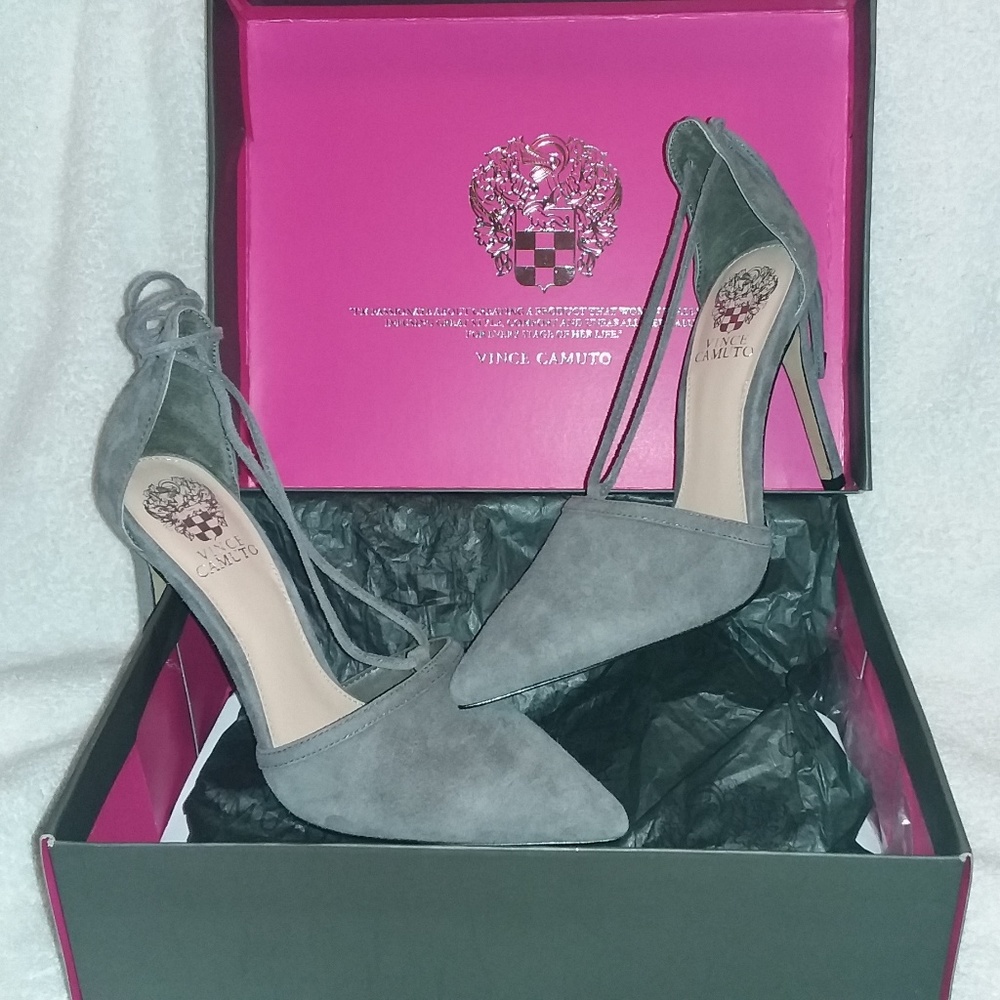 Premium Vince Camuto Suede Vo-Nitta 4in Pumps